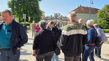 2025-05-13_Tagesfahrt Schloss Esterhazy-Kutschenfahrt-Heurigenbuffet 006