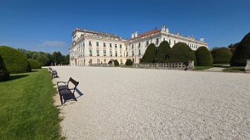 2025-05-13_Tagesfahrt Schloss Esterhazy-Kutschenfahrt-Heurigenbuffet 016