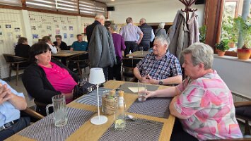 2025-05-13_Tagesfahrt Schloss Esterhazy-Kutschenfahrt-Heurigenbuffet 057