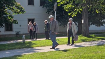 2025-05-13_Tagesfahrt Schloss Esterhazy-Kutschenfahrt-Heurigenbuffet 020
