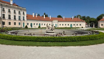 2025-05-13_Tagesfahrt Schloss Esterhazy-Kutschenfahrt-Heurigenbuffet 024