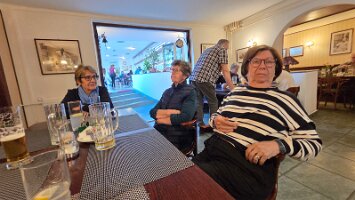 2025-05-13_Tagesfahrt Schloss Esterhazy-Kutschenfahrt-Heurigenbuffet 043