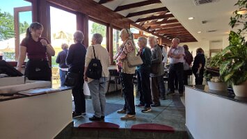 2025-05-13_Tagesfahrt Schloss Esterhazy-Kutschenfahrt-Heurigenbuffet 051