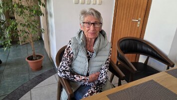 2025-05-13_Tagesfahrt Schloss Esterhazy-Kutschenfahrt-Heurigenbuffet 059