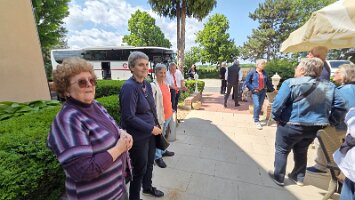 2025-05-13_Tagesfahrt Schloss Esterhazy-Kutschenfahrt-Heurigenbuffet 063