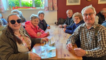 2025-05-13_Tagesfahrt Schloss Esterhazy-Kutschenfahrt-Heurigenbuffet 111