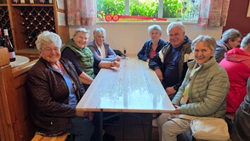 2025-05-13_Tagesfahrt Schloss Esterhazy-Kutschenfahrt-Heurigenbuffet 113