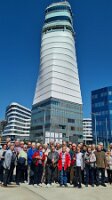 2023-04-22 12-01-44 Tagesausflug Senioren - ORF und Flughafen 051 