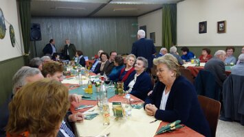 2017-12-17 12-09-18 Adventfeier Senioren 032