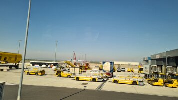 2023-04-22 10-25-50 Tagesausflug Senioren - ORF und Flughafen 019 