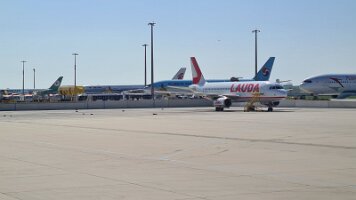 2023-04-22 10-30-20 Tagesausflug Senioren - ORF und Flughafen 024 