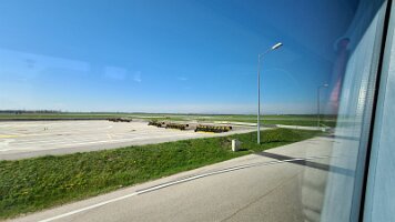 2023-04-22 10-33-00 Tagesausflug Senioren - ORF und Flughafen 027 