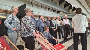 2023-04-22 14-23-52 Tagesausflug Senioren - ORF und Flughafen 090 