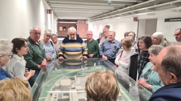 2023-04-22 14-36-44 Tagesausflug Senioren - ORF und Flughafen 098 