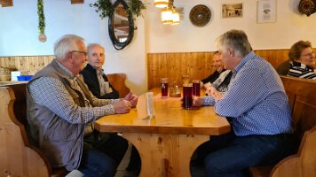 2023-04-22 17-22-08 Tagesausflug Senioren - ORF und Flughafen 128 