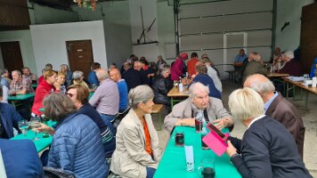 2021-09-17 15-20-48 Seniorentag und Sommerfest bei Stich 028