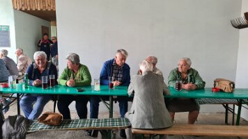 2021-09-17 15-22-58 Seniorentag und Sommerfest bei Stich 032