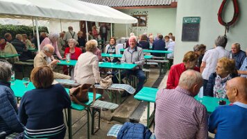 2021-09-17 15-23-16 Seniorentag und Sommerfest bei Stich 035