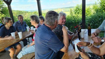 2022-06-02 14-57-06 Wandertag Karnabrunn 029