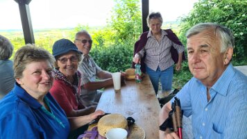 2022-06-02 14-57-24 Wandertag Karnabrunn 030