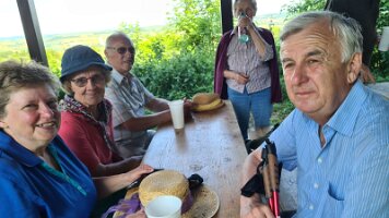 2022-06-02 14-57-30 Wandertag Karnabrunn 031