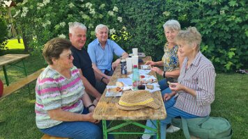 2022-06-02 16-56-10 Wandertag Karnabrunn 045